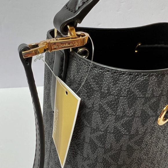 Michael Kors Suri MINI Bucket Crossbody Bag MK Black - Picture 12 of 13